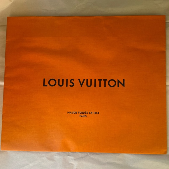 Louis Vuitton Monogram Trousse Toilette 23 w/Shopping Tote - Picture 13 of 16